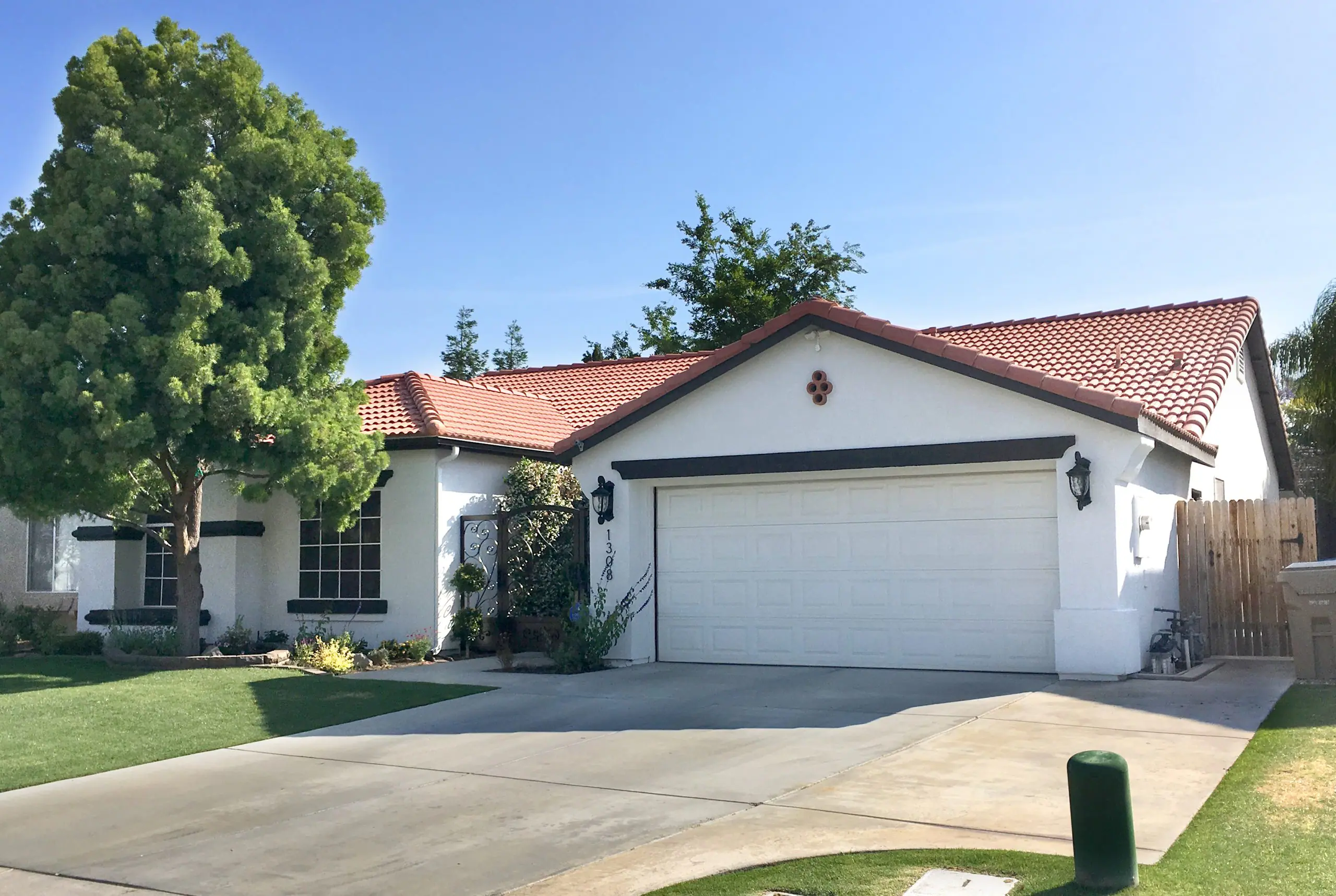 Garage Door Repairs in Winchester