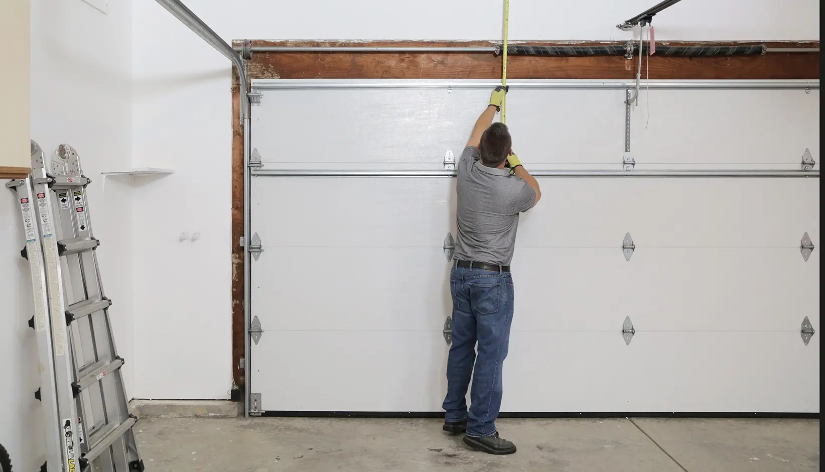 Best Garage Door Repair Services Near You in Essex County